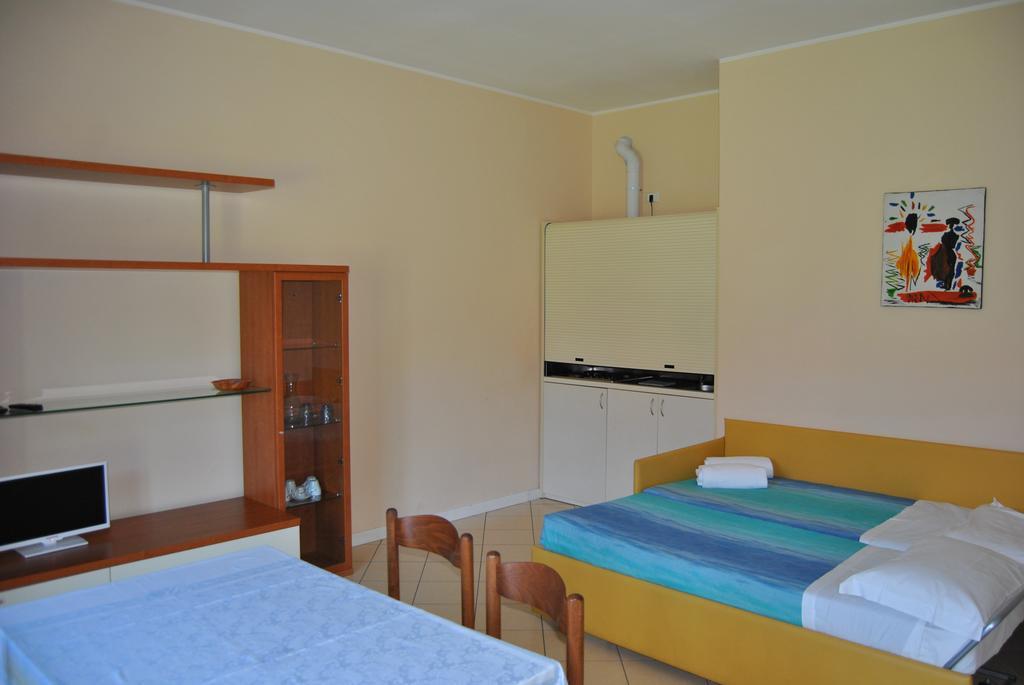 Residence Oasi Del Viandante Lake Como Номер фото